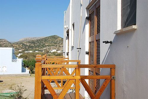 Peter & Tony Rooms Galissas Exterior foto
