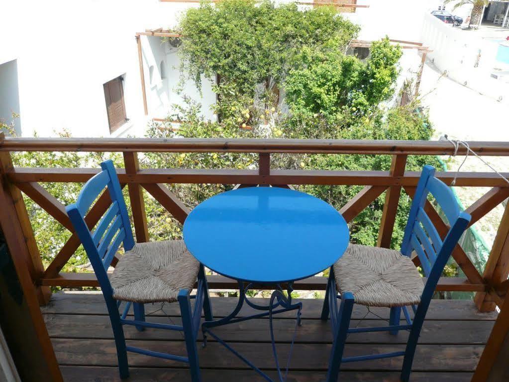 Peter & Tony Rooms Galissas Exterior foto